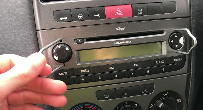 Fiat 500 Radio Code Generator
