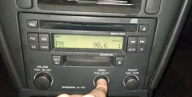 Volvo V40 Radio Code Generator